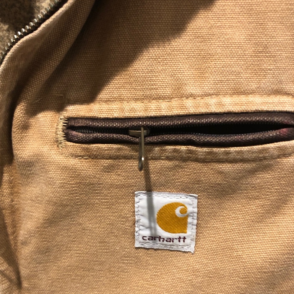 Carhartt WOMENS Field Jacket in Tan with Dark Brown Collar - Picture 3 of 13